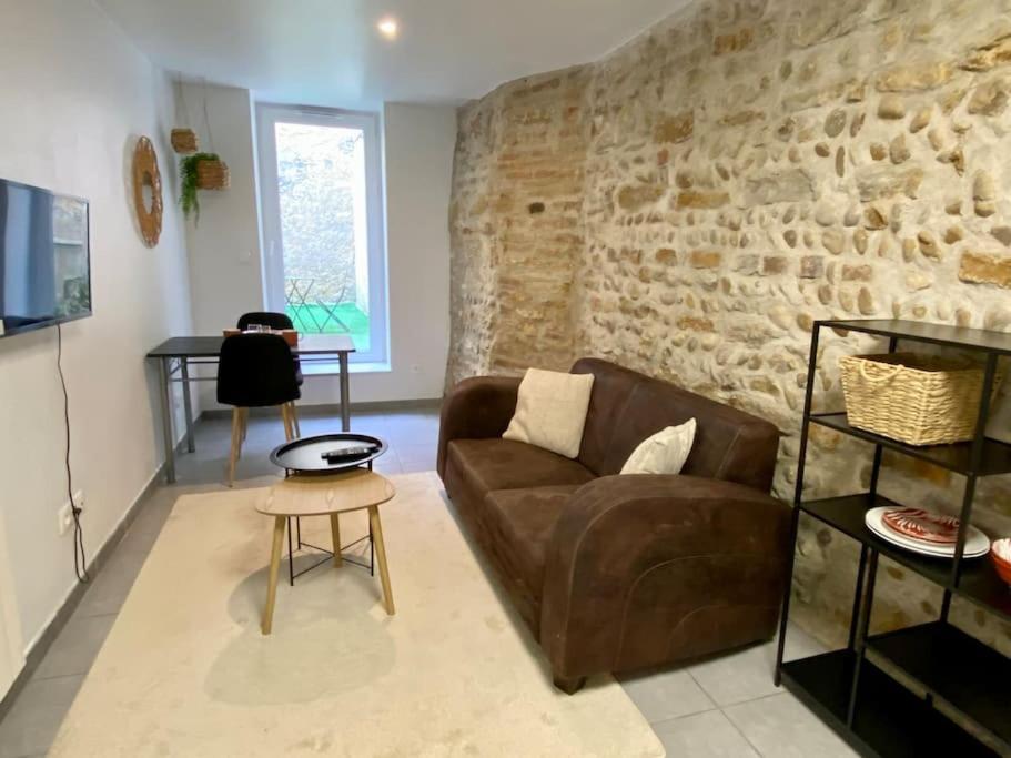 Vaste Appartement Renove - Centre Ville 布雷斯地区布尔格 外观 照片